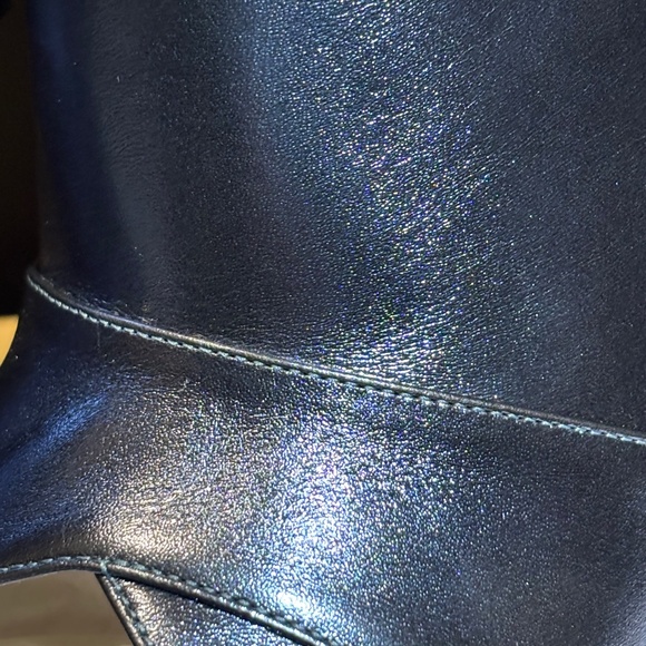 Chris Donovan High Heel - Picture 5 of 7